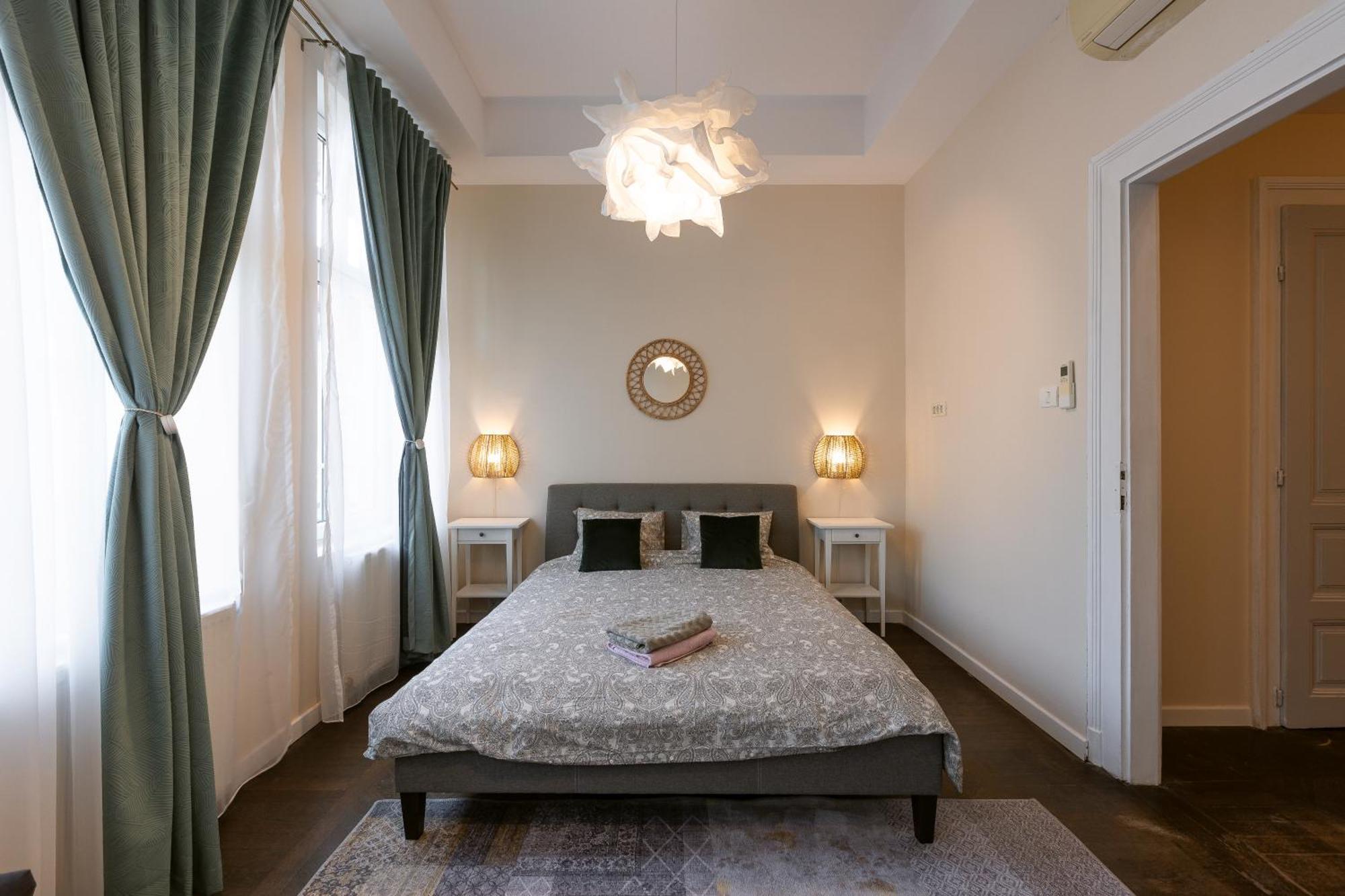 Central Charm - 2Br Apartment Timişoara Buitenkant foto