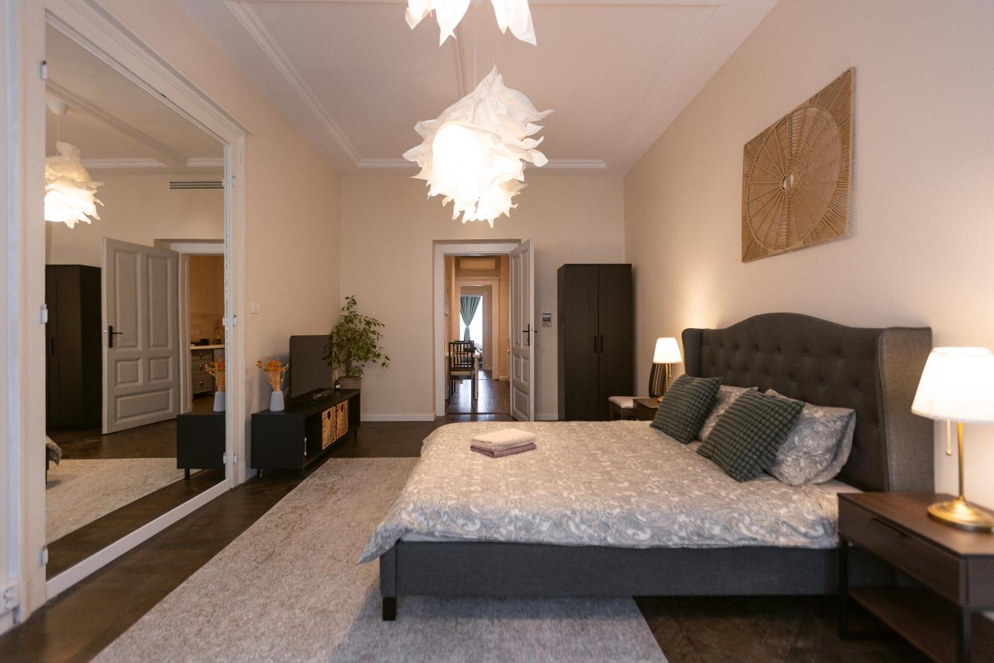 Central Charm - 2Br Apartment Timişoara Buitenkant foto